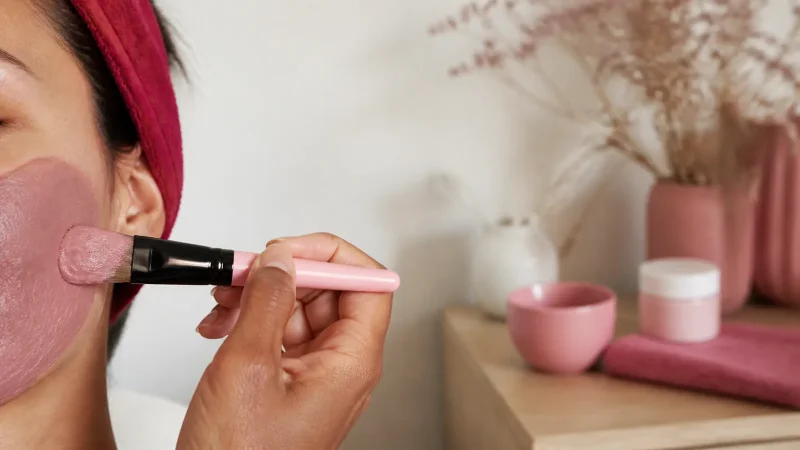 découvrez la définition du soin purifiant visage : un traitement essentiel pour nettoyer en profondeur la peau, éliminer les impuretés et retrouver un teint frais et éclatant. idéal pour tous types de peaux, notamment les peaux mixtes à grasses.